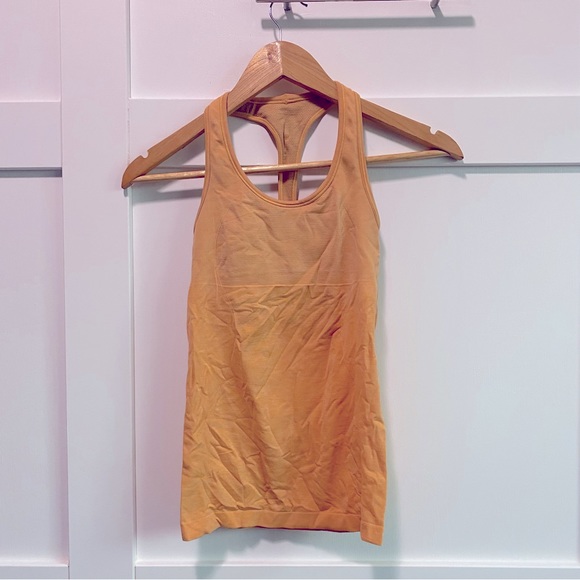 Creamsicle Coloured lululemon Tank - Picture 1 of 2